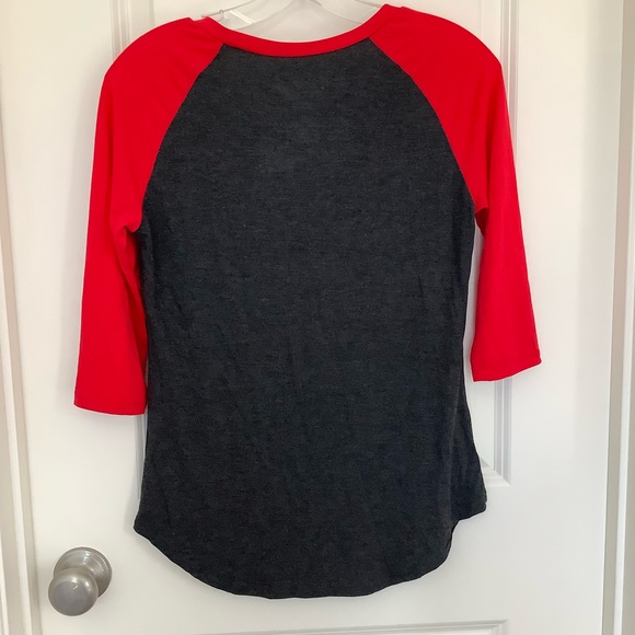 Stranger Things Steve Harrington Babysitter Service Raglan Black/Red Size Small - Picture 4 of 7